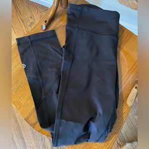 Lululemon Cropped Run Tight
